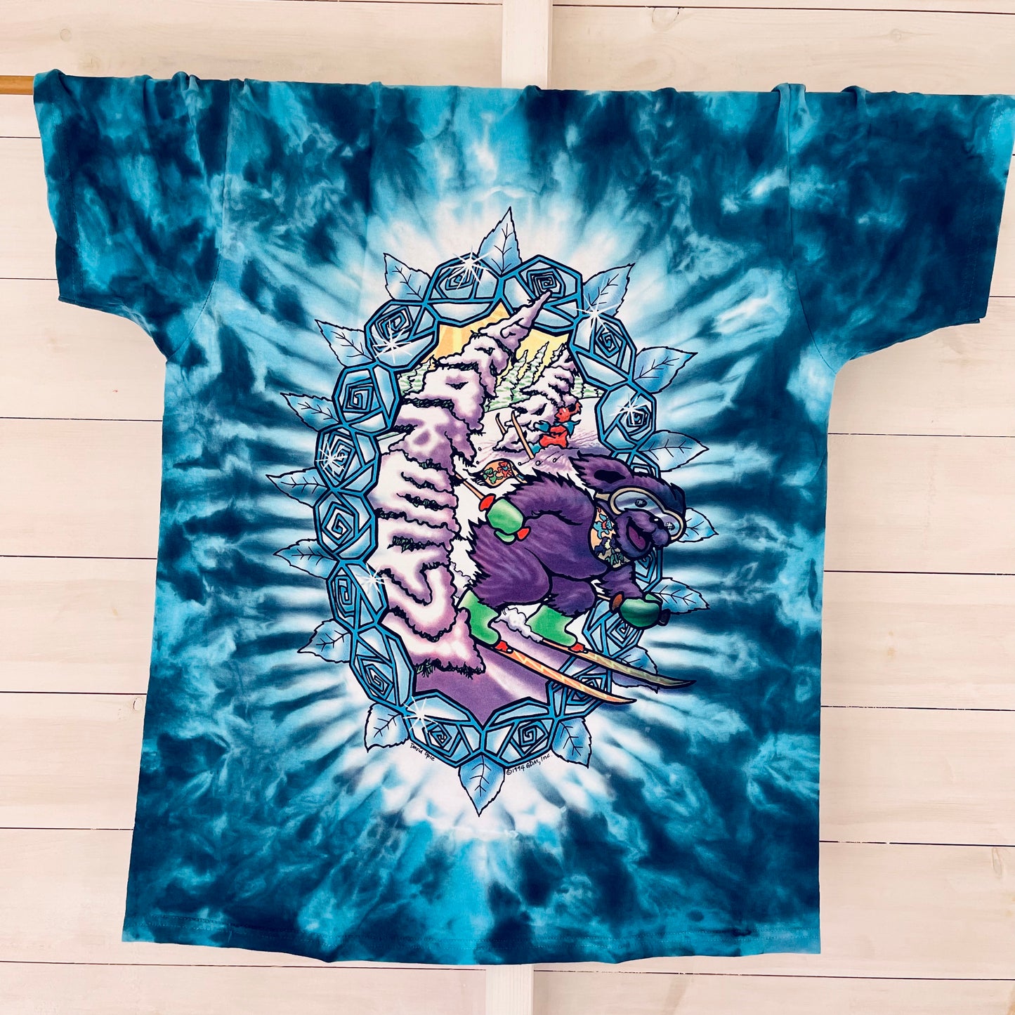 Grateful Dead Snowboard Bears Tie-Dye T-Shirt | Grateful Dead UK 